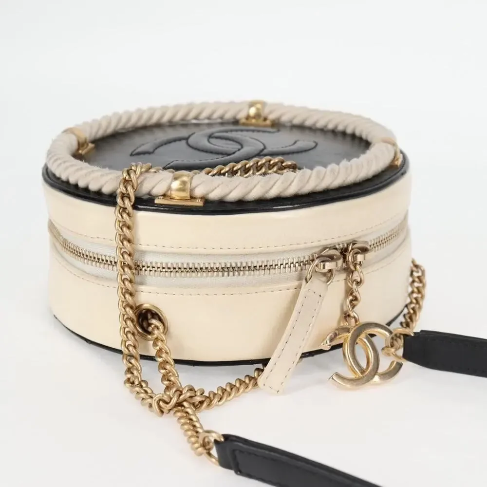Chanel Matelasse Leather CC Logo Chain Round Rope Crossbody Bag Black